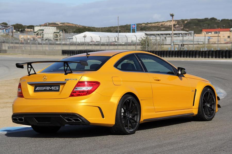  Mercedes-Benz C63 AMG Coupe Black Series 2012 года  (фото 21 из 66)